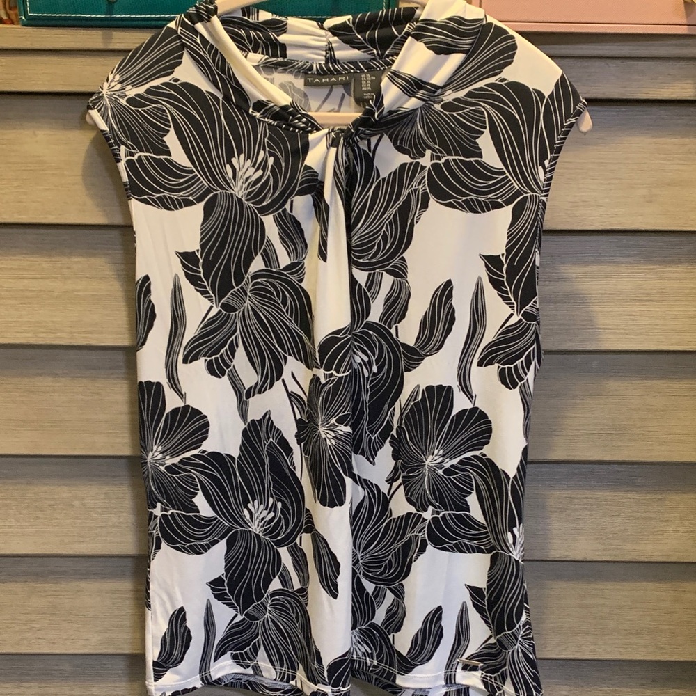 Tahari Top